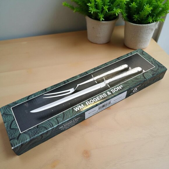 Wm. Rogers & Son Stainless Steel Carving Knife & Fork Set Enchanted Rose - Picture 7 of 8